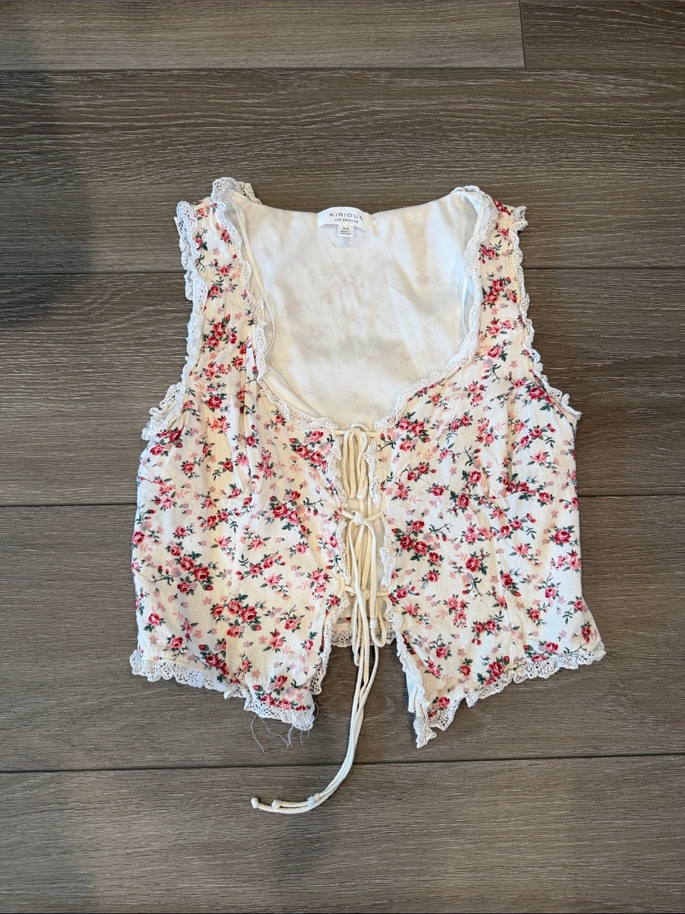 Kirjou Cream Floral Lace-Up Crop Top